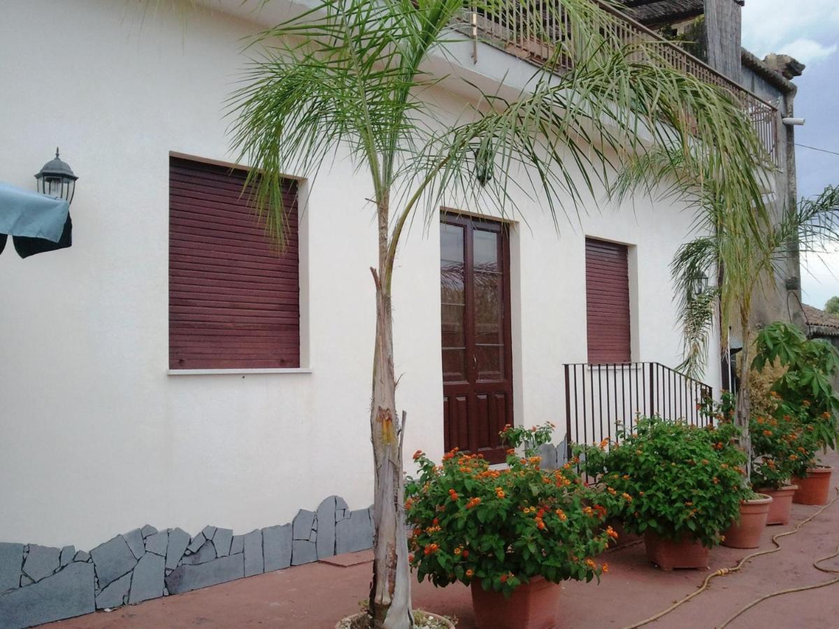 Le Grotte Bed and Breakfast Riposto Δωμάτιο φωτογραφία