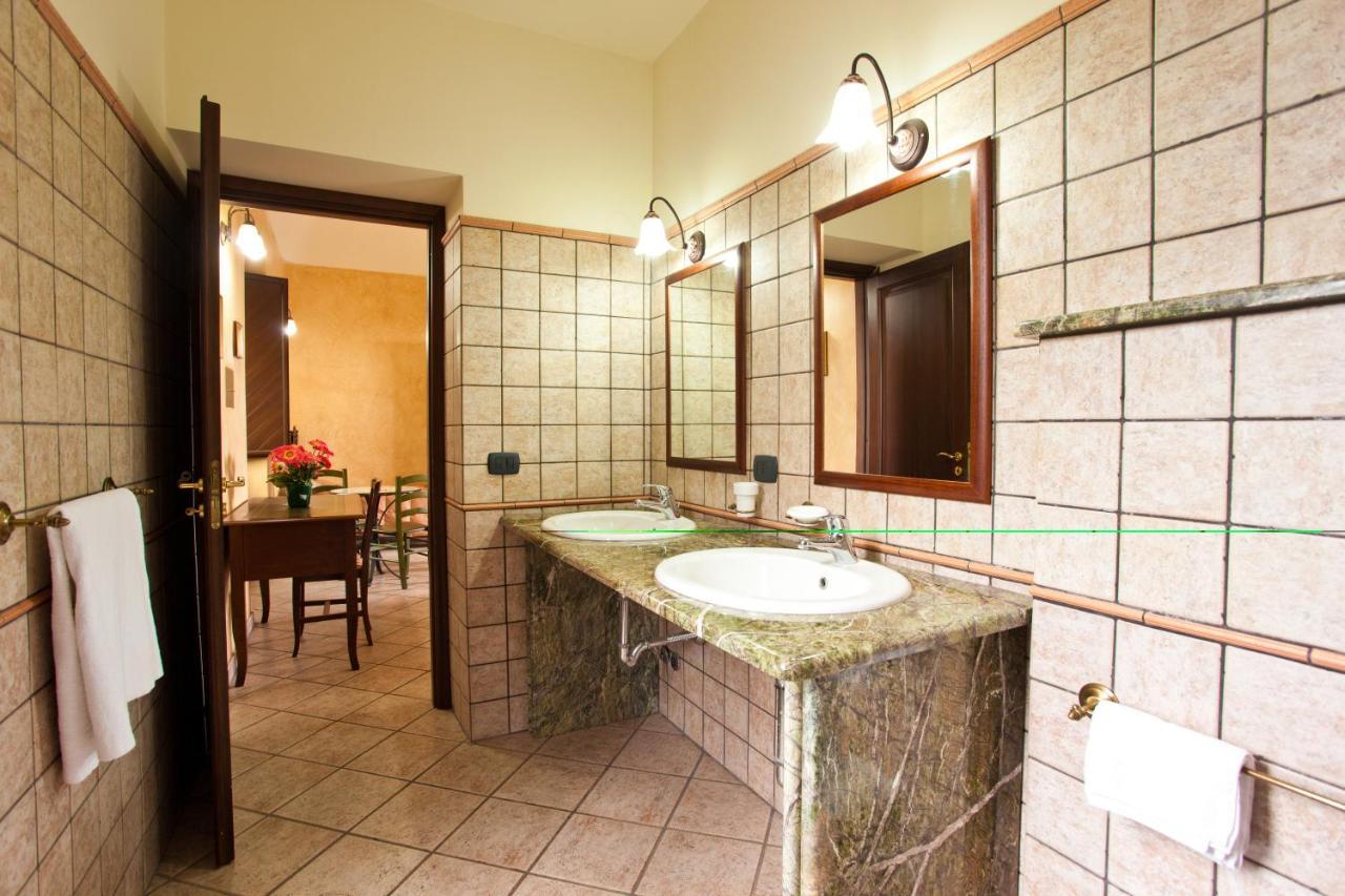 Le Grotte Bed and Breakfast Riposto Δωμάτιο φωτογραφία